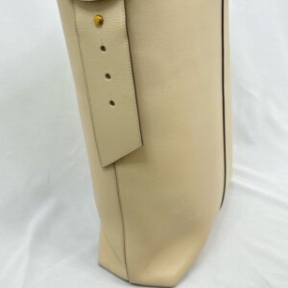 Banana Republic large cream bucket Bag/ tote - Picture 9 of 13